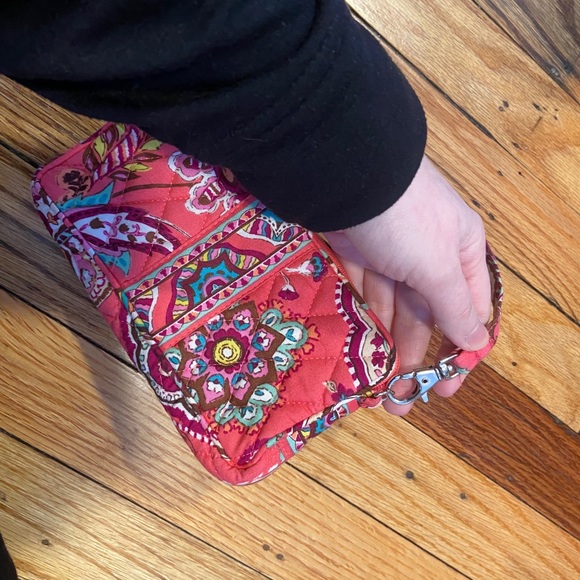 Vera Bradley small wristlet - Picture 5 of 10